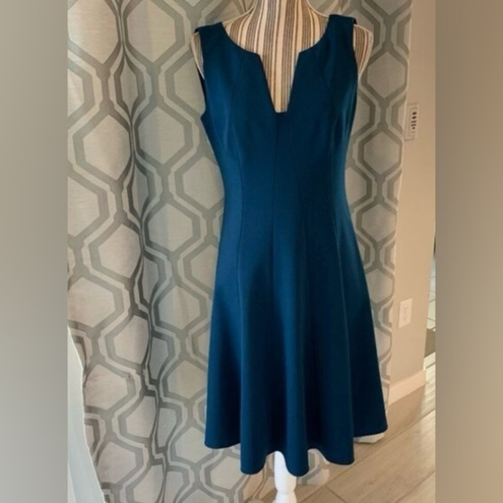 Elegant Blue Sleeveless Dress